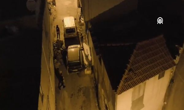 İzmir polisinden suç örgütüne baskın!